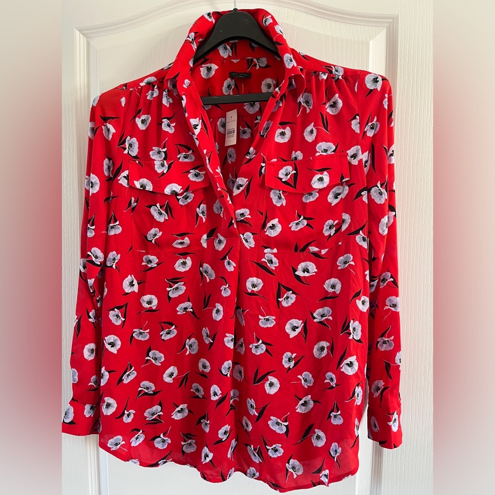 Ann Taylor Red and White Floral Blouse - L